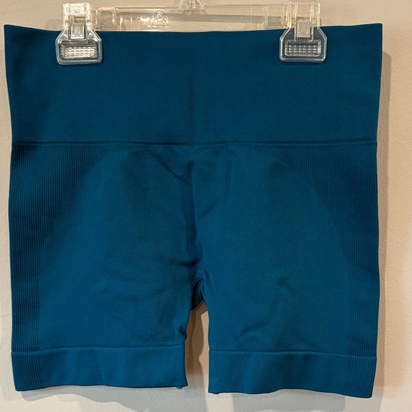 SET Active Teal Biker Shorts - Picture 1 of 4